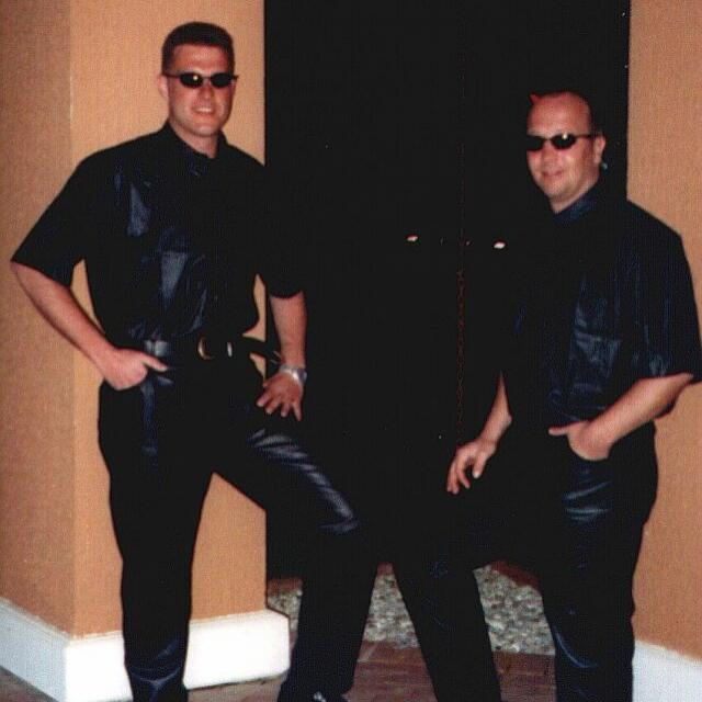 MEN_IN_BLACK