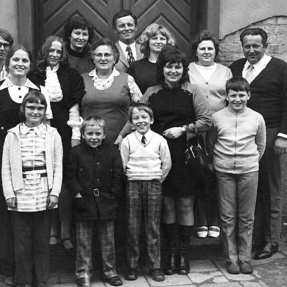 1972 Familie Ziemann - ich 3 unten von links