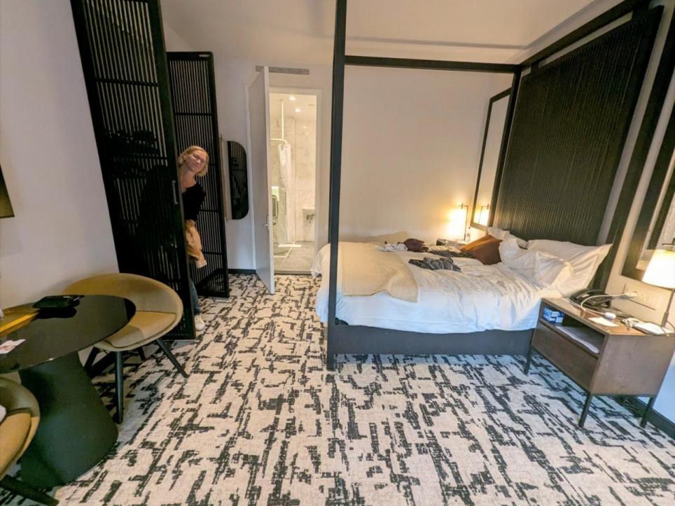 la suite west hyde park hotel